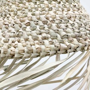 Alternative view of abas jour tressé a frange