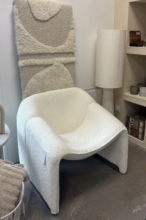 Alternative view of Fauteuil en bouclette et métal