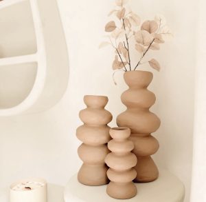 Vase marron en céramique