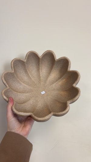 Alternative view of Coupelle beige en resine