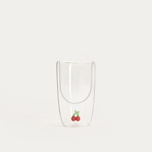 verre avec double paroi et cerise