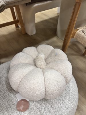 Alternative view of Coussin citrouille beige clair
